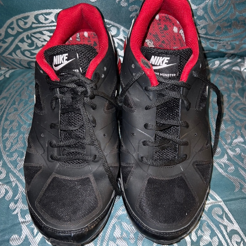 Women’s NIKE SHOX